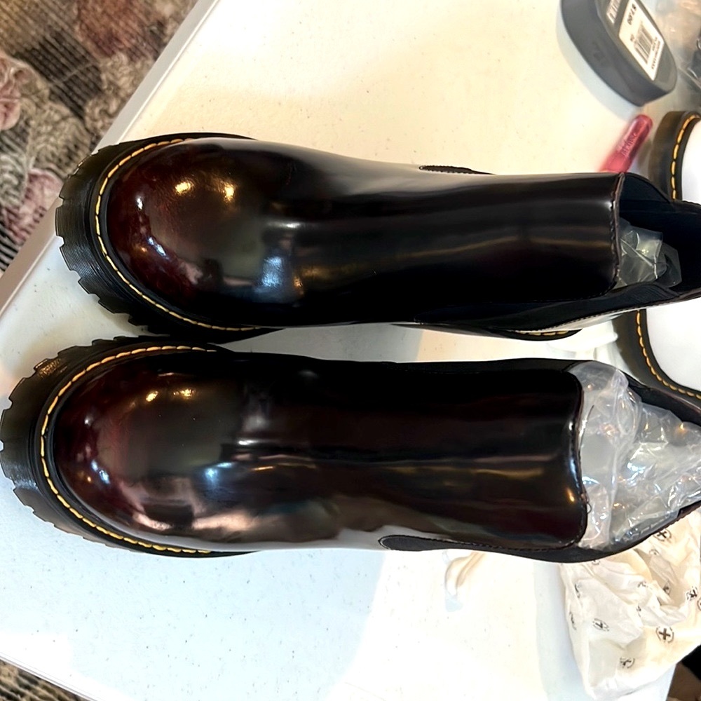 Never worn cherry red Dr. Martins #Hurston Women’s size 9